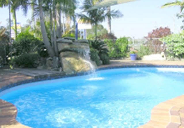 The Carmel Yamba Motel Buitenkant foto
