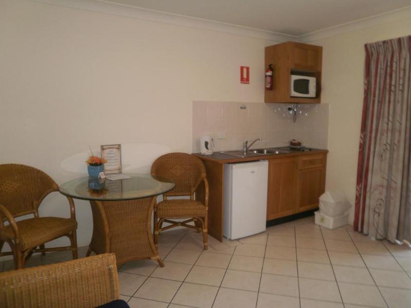 The Carmel Yamba Motel Buitenkant foto